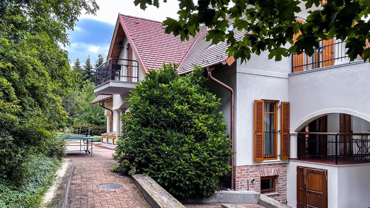 Ozkut Apartmanhaz Ólmod エクステリア 写真